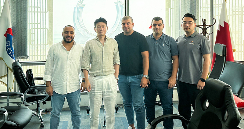 Nyligen har TENAU ELEVATOR Overseas Marketing Director Cong Sun, Mellanösternmarknadens regionchef Gavin Yao och Electrical Technology After-sales Engineer Yangyang Li besökt våra partners i flera länder och regioner på Mellanösternmarknaden